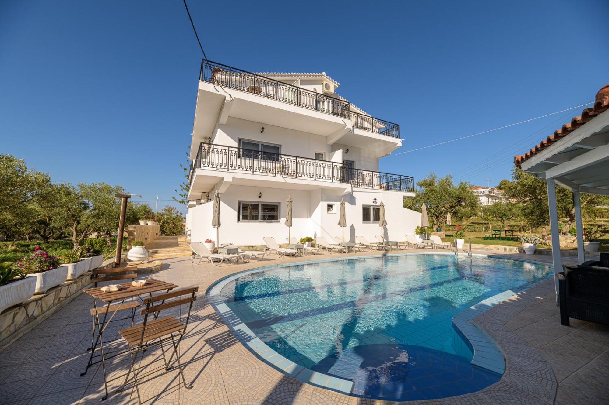 Denise Studios And Apartments Argassi Exterior foto