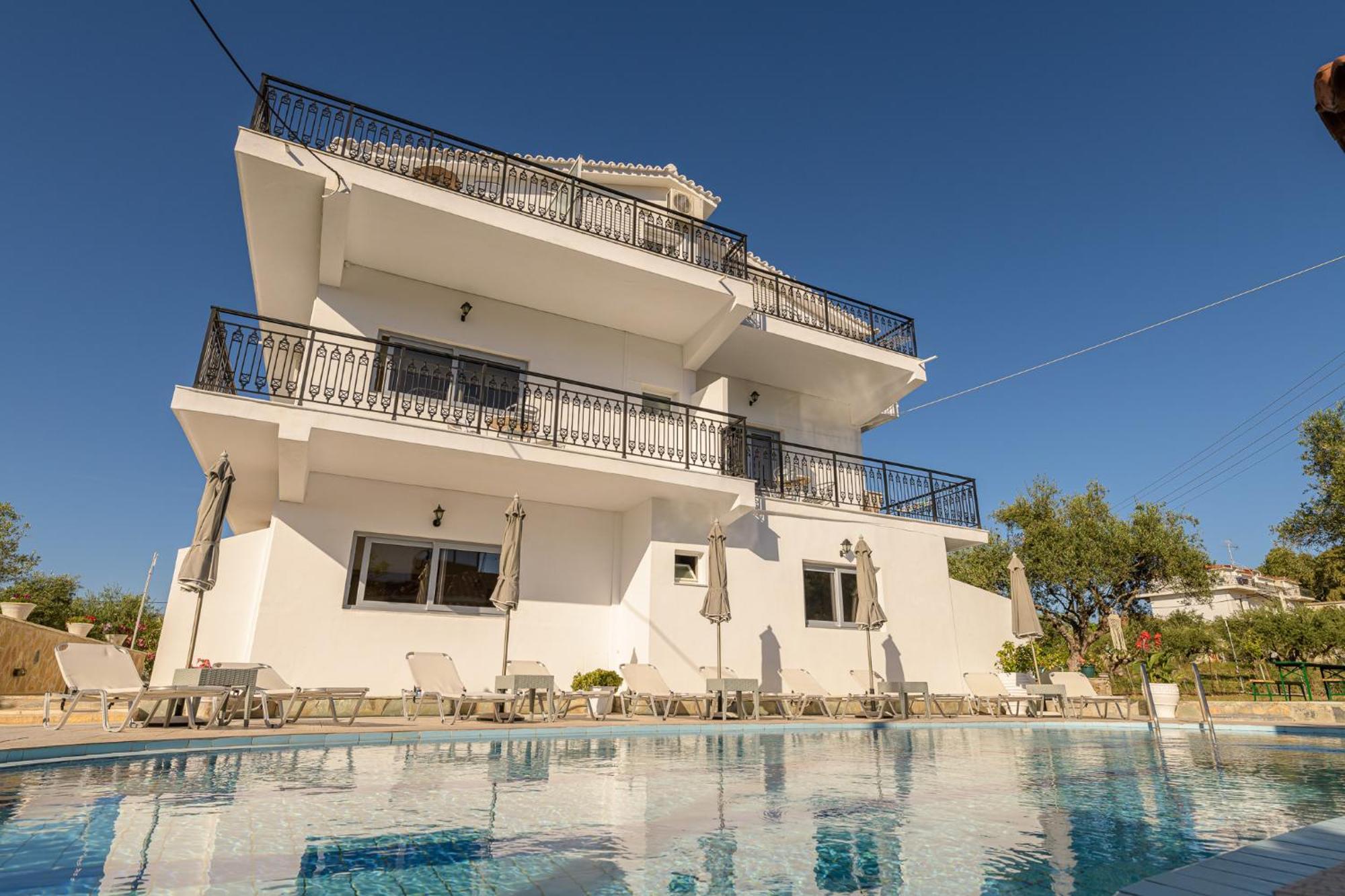 Denise Studios And Apartments Argassi Exterior foto